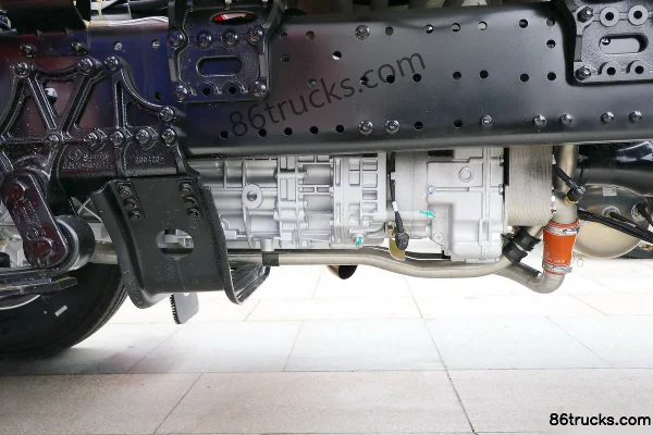 SHACMAN Delong X5000 Zunxiang Edition 460 hp 6X4(10 wheels) LNG Tractor Truck (China VI) Cab (3) | 86Trucks