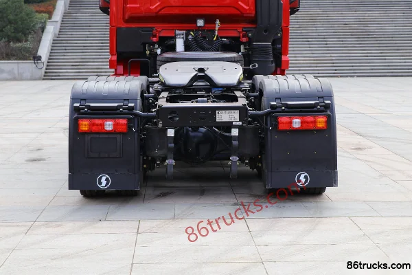 SHACMAN Delong X5000 460 hp 6X4(10 wheels) Dangerous Goods Tractor Truck (China VI) Cab (2) | 86Trucks