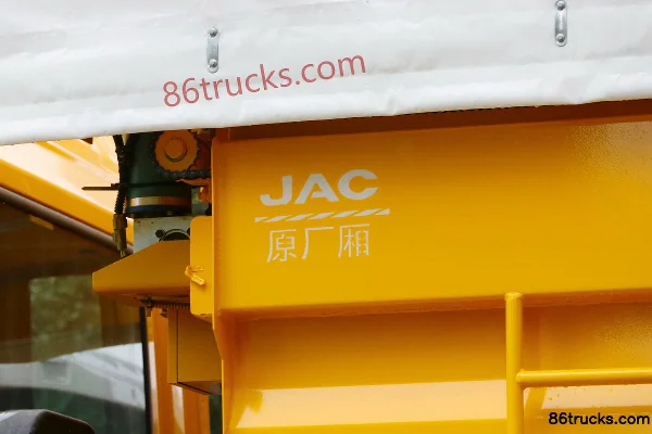JAC Gallop K5W camion lourd 350 ch 8X4(12 roues) 6 m camion benne (China VI) Carrosserie (2) | 86Trucks