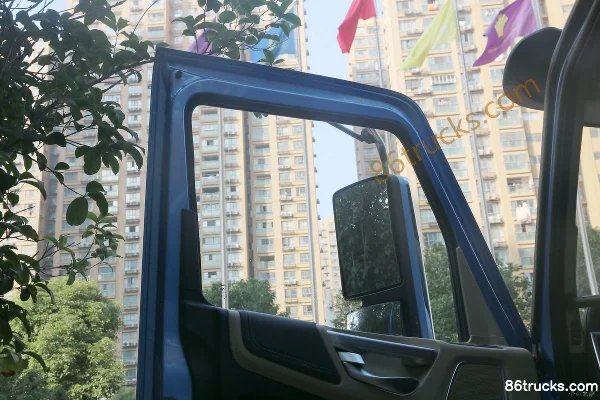 JAC Gallop V7 heavy truck 560hp 6X4(10 wheels) AMT automatic long-nose tractor truck (China VIb)(custom paint) Cab (2) | 86Trucks