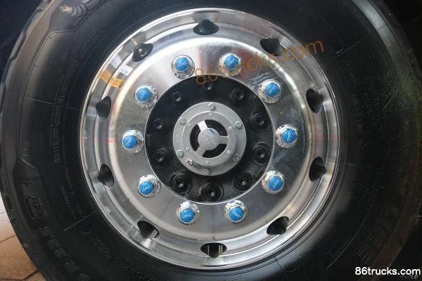 JAC Gallop V7 heavy truck 560hp 6X4(10 wheels) AMT automatic long-nose tractor truck (China VIb)(custom paint) Chassis (3) | 86Trucks