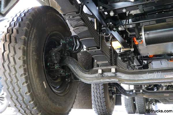 JAC Gallop K5W heavy truck 8X4(12 wheels) 5.6m crew cab pure electric dump truck 422kWh Chassis (2) | 86Trucks