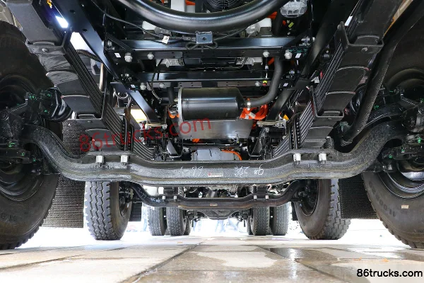 JAC Gallop K5W heavy truck 8X4(12 wheels) 5.6m crew cab pure electric dump truck 422kWh Chassis (1) | 86Trucks