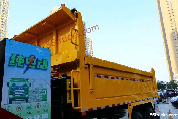 JAC Gallop K5W heavy truck 8X4(12 wheels) 5.6m crew cab pure electric dump truck 422kWh Body (1) | 86Trucks