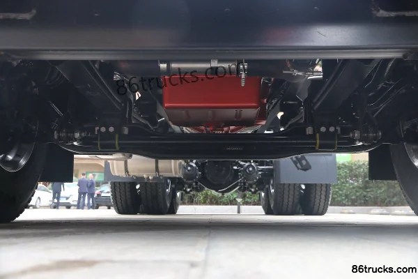 JAC Gallop A5W III Heavy Truck 460 hp 6X4(10 wheels) LNG Tractor Truck Chassis (2) | 86Trucks