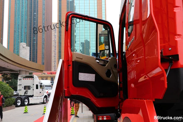 JAC Gallop A5W III heavy truck 460hp 6X4(10 wheels) tractor truck (China VI) Cab (1) | 86Trucks