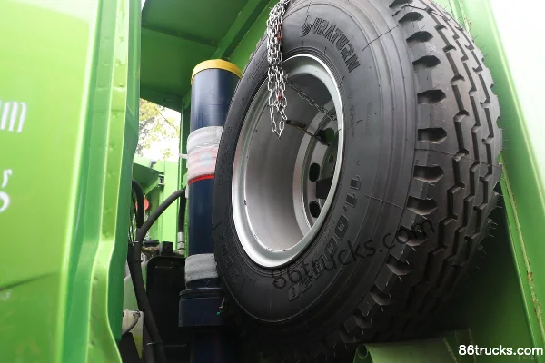 SHACMAN Commercial Vehicle Xuande X6 350 hp 8X4(12 wheels) 6.5m Dump Truck Body (1) | 86Trucks
