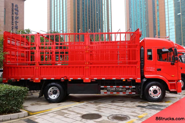 JAC Gallop A5L medium truck 220hp 4X2(6 wheels) 6.8m cage cargo truck (China VI) Exterior (3) | 86Trucks