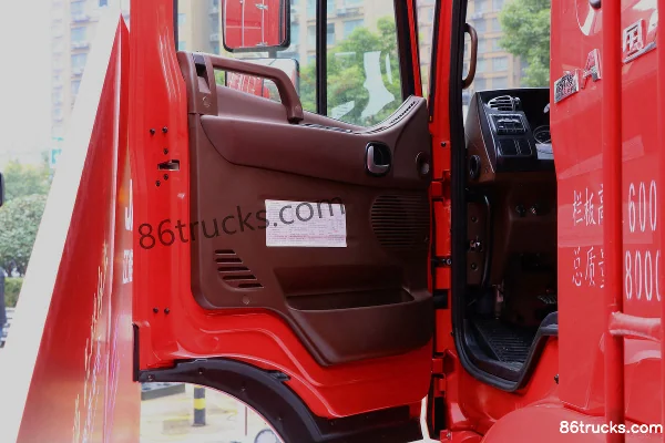 JAC Gallop A5L medium truck 220hp 4X2(6 wheels) 6.8m cage cargo truck (China VI) Cab (2) | 86Trucks