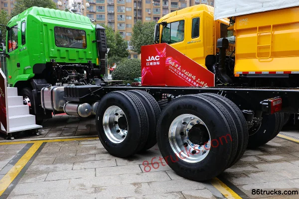 JAC Gallop A5W III 400 ch 6X4(10 roues) 5,8 m camion benne LNG Extérieur (2) | 86Trucks