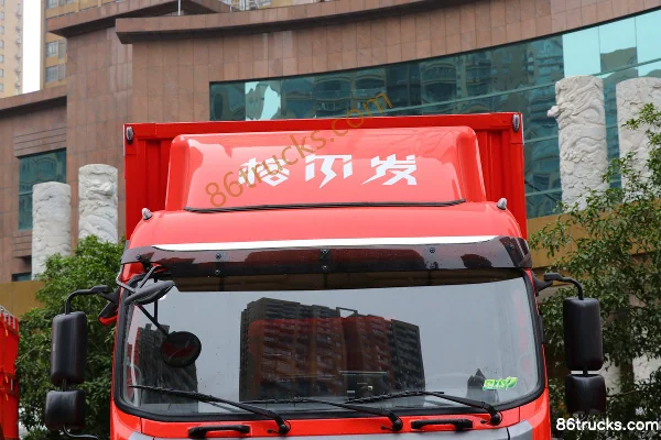 JAC Gallop A6L II Medium Truck 195 hp 4x2(6 wheels) 7.8m Box Cargo Truck Exterior (3) | 86Trucks
