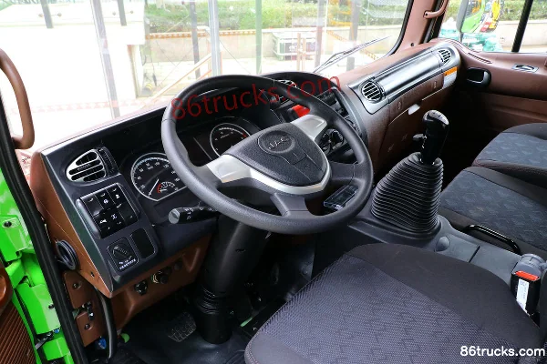 JAC Gallop A5W III 400 ch 6X4(10 roues) 5,8 m camion benne LNG Cabine (2) | 86Trucks