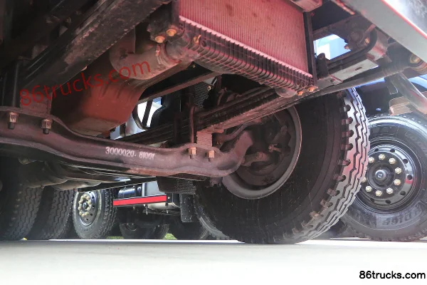 NanJun Ruiyu Luxe 270 ch 6X4(10 roues) 4.8 m camion benne (China VI) Châssis (3) | 86Trucks