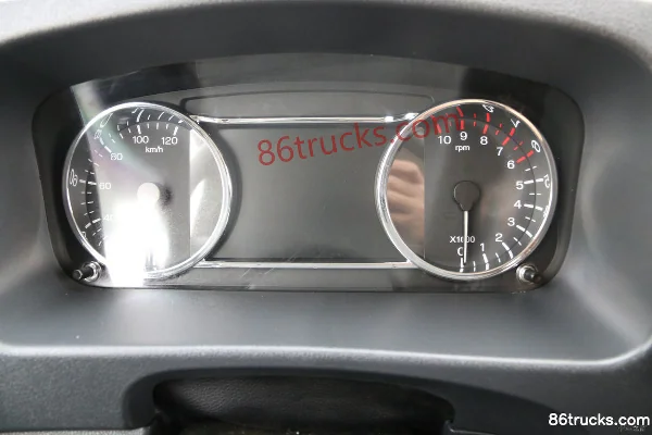 FAW Jiefang J6F 4X2(6 roues) camion de voirie intelligent niveau L4 Cabine (2) | 86Trucks