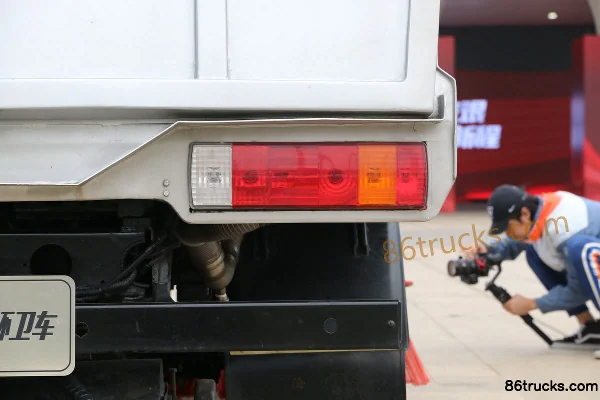 FAW Jiefang J6F 4X2(6 roues) camion de voirie intelligent niveau L4 Châssis (2) | 86Trucks