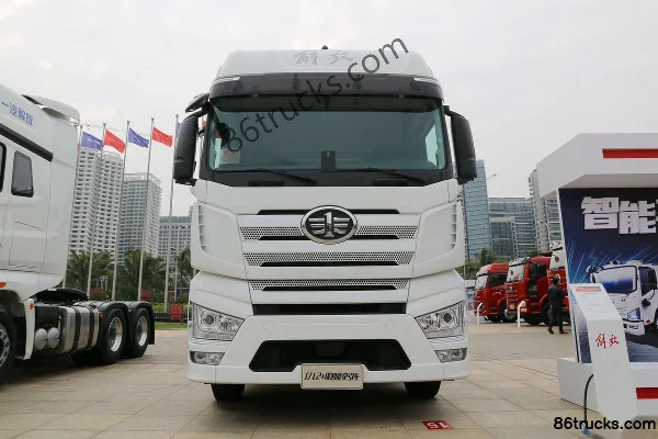 FAW Jiefang J7 heavy truck 6X4(10 wheels) L2 level intelligent tractor truck Exterior (2) | 86Trucks