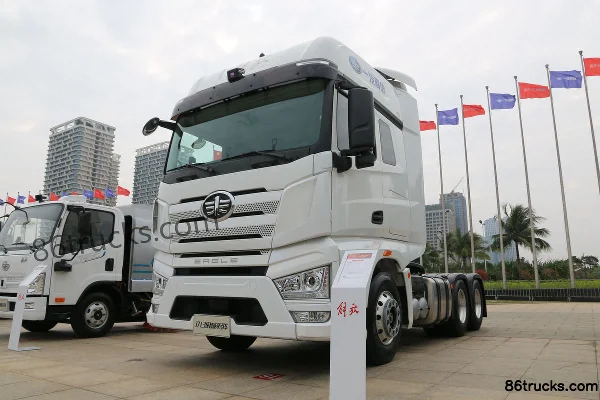FAW Jiefang J7 heavy truck 6X4(10 wheels) L3 level intelligent tractor truck Exterior (2) | 86Trucks