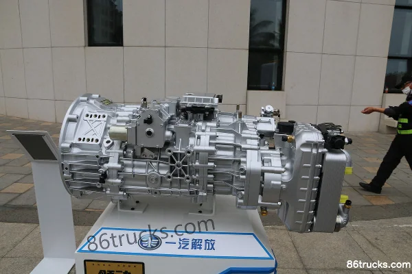 FAW Jiefang Lingdong AMT version classique Extérieur (2) | 86Trucks