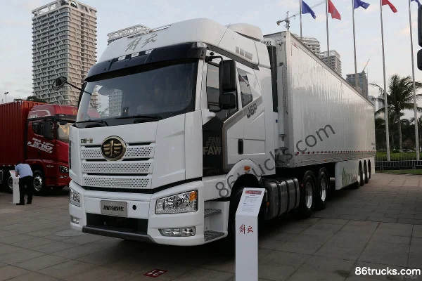 FAW Jiefang nouveau J6P 6X4(10 roues) train frigorifique intelligent 13,6 m Extérieur (3) | 86Trucks