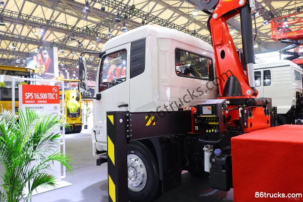 Dongfeng Commercial Vehicle Tianjin VR 210hp 4X2(6 wheels) Truck-Mounted Crane (SANY brand) Chassis (1) | 86Trucks