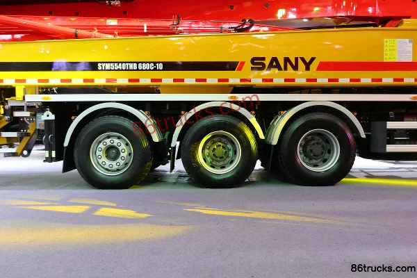 Volvo FM Heavy Truck 540hp 10X4(14 wheels) Concrete Pump Truck (SANY brand) (SYM5540THBE 680C-10) Cab (1) | 86Trucks