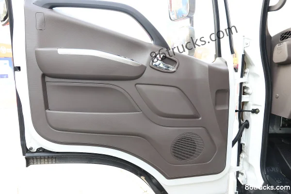 Aumark Zhilan 8T Single Row Hydrogen Fuel Cell Van Light Truck 4X2(6 wheels) Interior (2) | 86Trucks