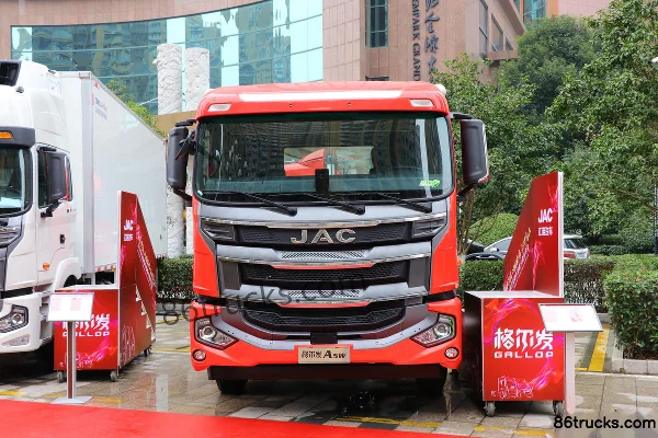 JAC Gallop A5W III Heavy Truck Lightweight Version 400 hp 6X4(10 wheels) Tractor Truck (with PTO) Exterior (2) | 86Trucks