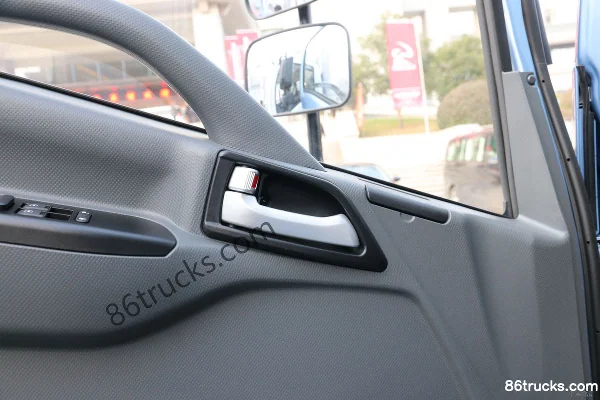 SHACMAN Light Truck Delong E3000 4,18 m fourgon électrique pur 81,14 kWh 4X2(6 roues) Intérieur (3) | 86Trucks