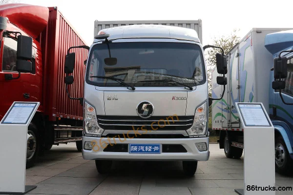 SHACMAN Light Truck Delong K3000 150hp 4X2(6 wheels) 4.18m Single Row Box Light Truck Exterior (2) | 86Trucks