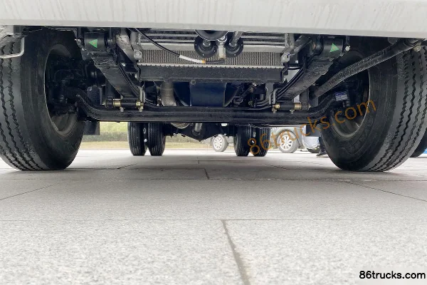 SHACMAN Light Truck Delong K3000 Lightweight Comfort 130hp 4X2(6 wheels) 4.18m single-row van truck (China VI) (axle ratio 4.875) Chassis (2