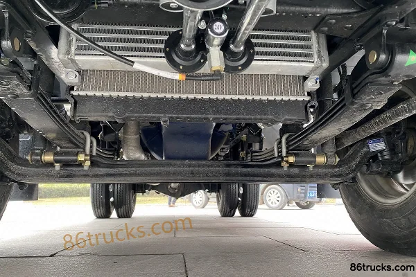 SHACMAN Light Truck Delong K3000 Lightweight Comfort 130hp 4X2(6 wheels) 4.18m single-row van truck (China VI) (axle ratio 4.875) Chassis (1