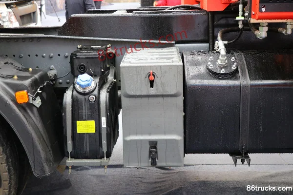 Sinotruk HOWO TX Heavy Truck 440 hp 6X4(10 wheels) Truck-mounted Crane Tractor Truck (Hongchang Tianma Brand) Chassis (3) | 86Trucks