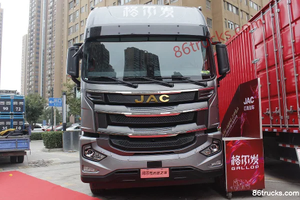 JAC Gallop A5W Heavy Truck 350 hp 8X4(12 wheels) 9.6m Cage Cargo Truck Exterior (2) | 86Trucks
