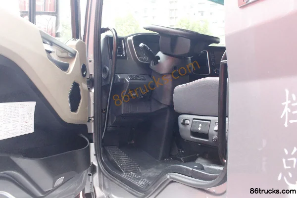 JAC Gallop A5W Heavy Truck 350 hp 8X4(12 wheels) 9.6m Cage Cargo Truck Cab (2) | 86Trucks