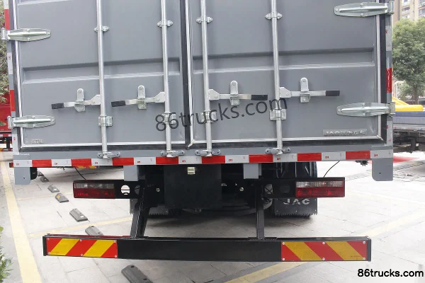 JAC Gallop A5W Heavy Truck 350 hp 8X4(12 wheels) 9.6m Cage Cargo Truck Body (1) | 86Trucks