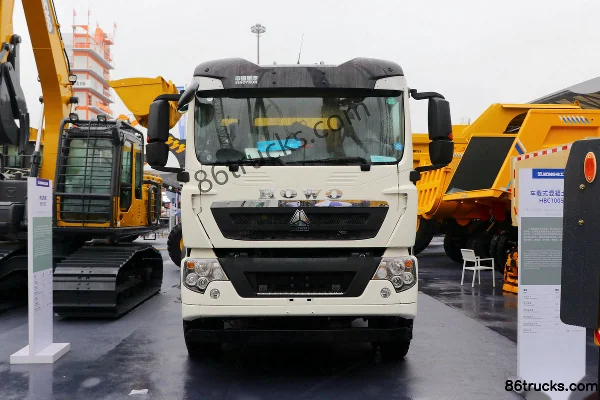 Sinotruk HOWO TX7 heavy truck 310hp 4X2(6 wheels) truck-mounted concrete pump (XCMG brand) Exterior (2) | 86Trucks