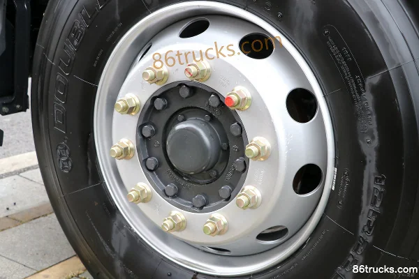 Dongfeng Liuqi Chenglong H7 Heavy Truck 460hp 8X4(12 wheels) AMT automatic cargo truck (China VI) Chassis (2) | 86Trucks