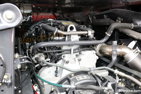 Dongfeng Liuqi Chenglong H7 330 hp 6X2(8 wheels) Cargo Truck Chassis (China VI) (1) | 86Trucks