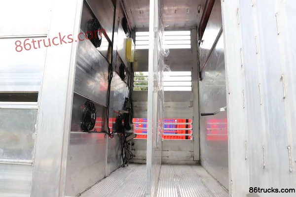 Dongfeng Liuqi Chenglong H7 400 hp 8X4(12 wheels) livestock transport truck Body (1) | 86Trucks