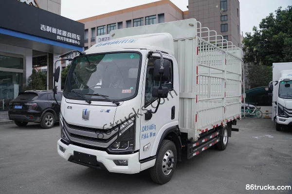 FARIZON G7E 4.5T 4.1m single-row pure electric stake light truck 81.14kWh 4X2(6 wheels) Exterior (3) | 86Trucks