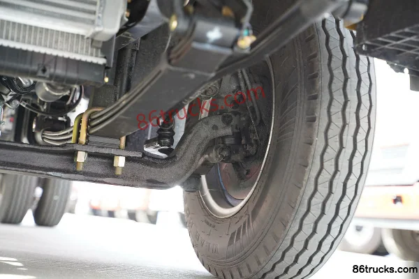 FAW Hongta FAW Jiefang Gongshi 150hp 4X2(6 wheels) 3.145m double-row flatbed light truck Chassis (3) | 86Trucks
