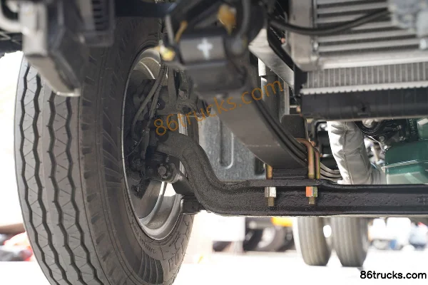 FAW Hongta FAW Jiefang Gongshi 150hp 4X2(6 wheels) 3.145m double-row flatbed light truck Chassis (2) | 86Trucks