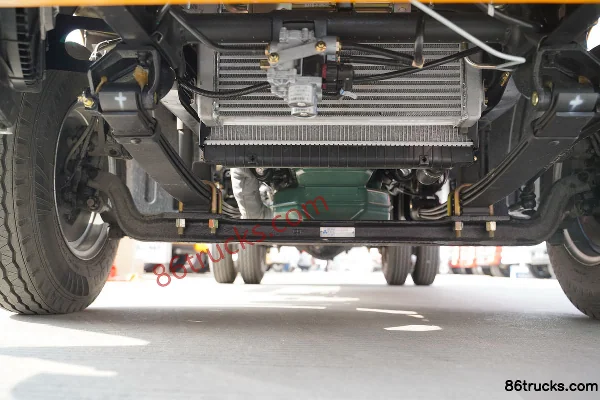 FAW Hongta FAW Jiefang Gongshi 150hp 4X2(6 wheels) 3.145m double-row flatbed light truck Chassis (1) | 86Trucks