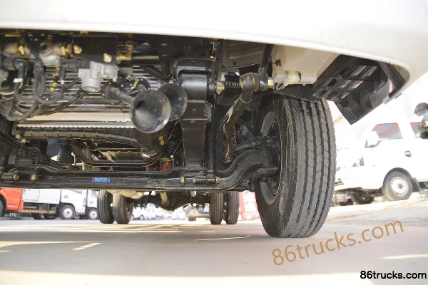 Dongfeng Duolika D6-S modèle 2018 95 ch 4X2(6 roues) camion léger à ridelles 4,17 m cabine simple Châssis (3) | 86Trucks