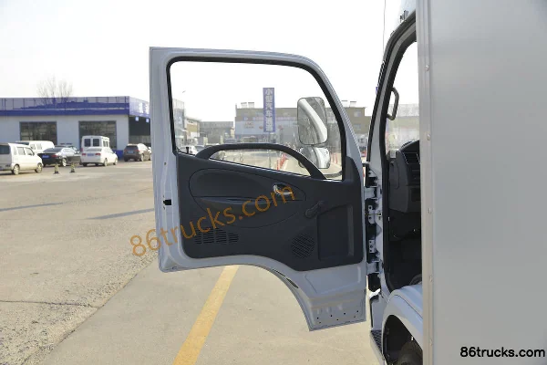 Dongfeng Duolika D6-M 115hp 4X2(6 wheels) 4.17m single-row van light truck (5-speed) Cab (1) | 86Trucks