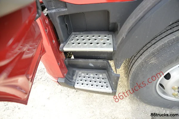 Dayun New N8E Heavy Truck Juying Edition 460 hp 6X4(10 wheels) LNG Tractor Truck (470 Welded Axle) (China VI) Cab (3) | 86Trucks