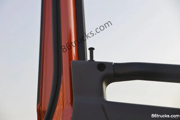 FAW Jiefang Qingdao Long V 220 hp 6X2(8 wheels) 7.1m Dump Truck Cab (3) | 86Trucks