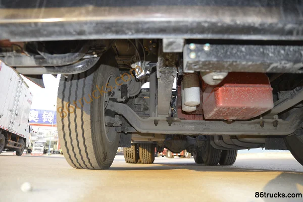 FAW Jiefang Qingdao Tian V camion lourd 460 ch 6X4(10 roues) tracteur routier Châssis (2) | 86Trucks
