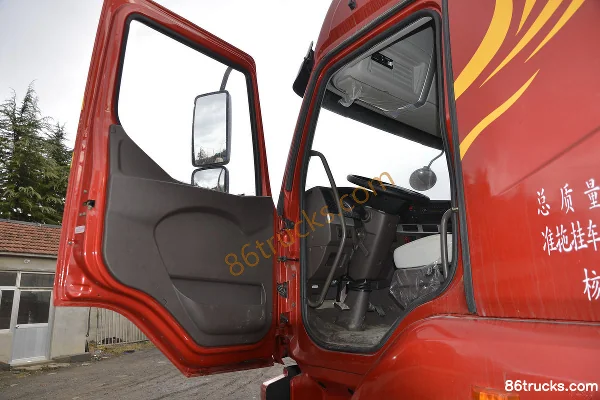 Changzheng Auto Fenghuang C5 Heavy Truck 430 hp 6X4(10 wheels) Tractor Truck Cab (2) | 86Trucks