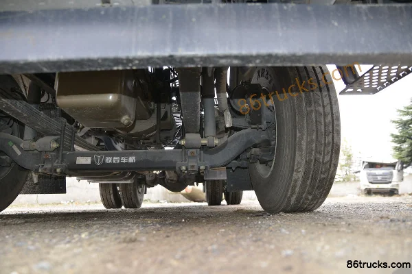 Union Truck U330 330 ch 4X2(6 roues) Tracteur routier Châssis (3) | 86Trucks
